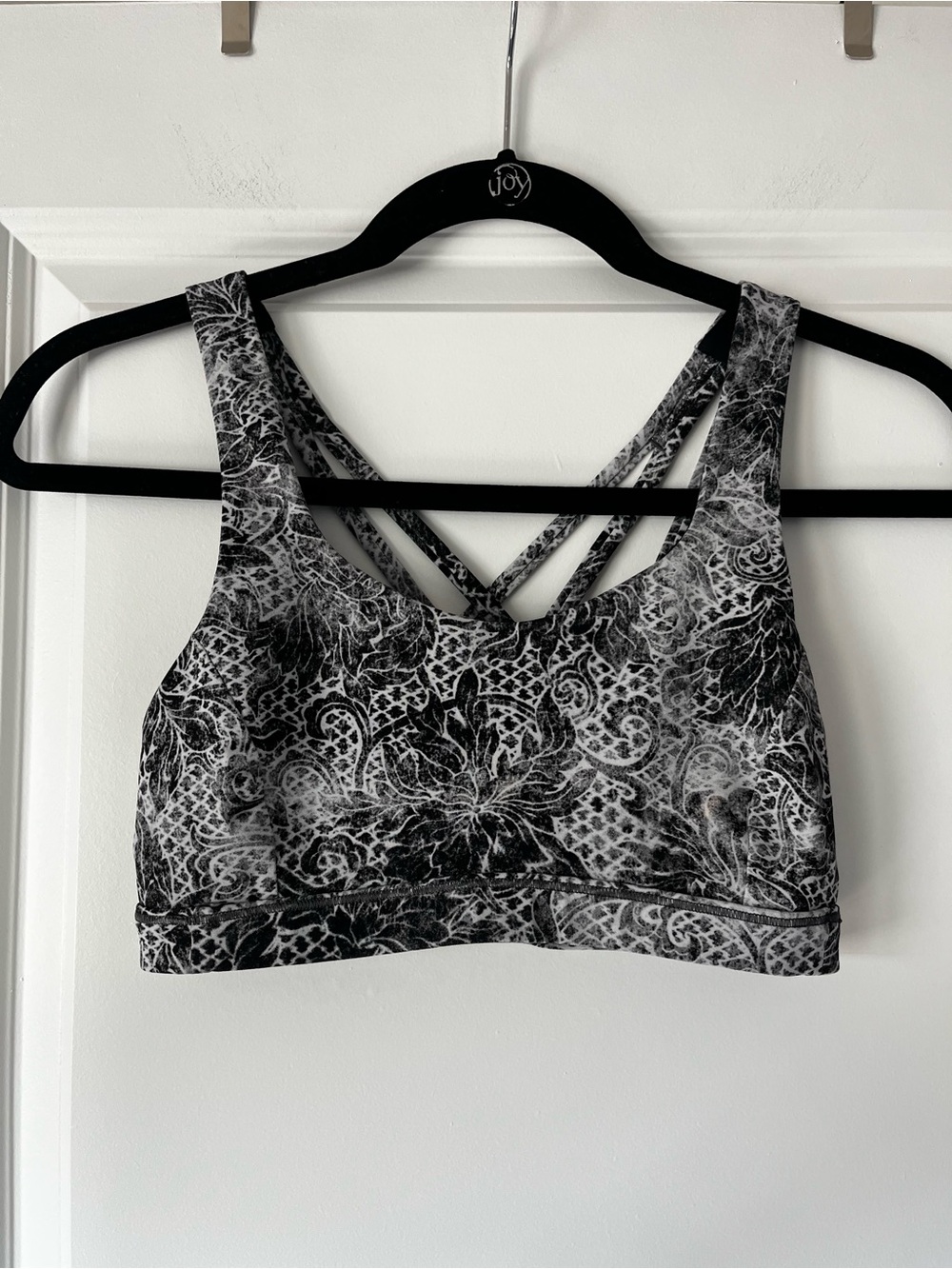 lululemon athletica Black & White Floral Paisley Strappy Sports Bra